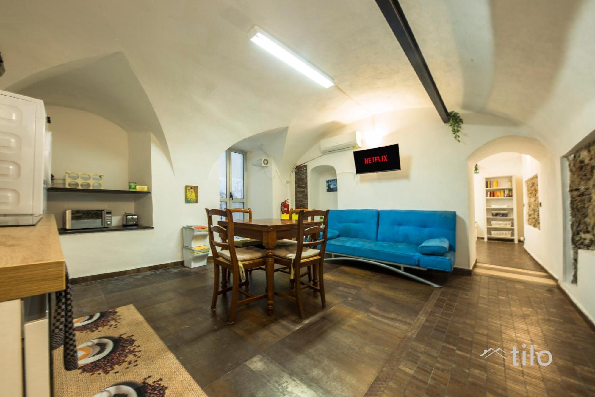 Ferry 1m Family, Free Wifi & Netflix Ac, By Tilo * Génova